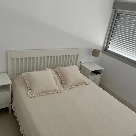 Residencial Mirasal Apartment *