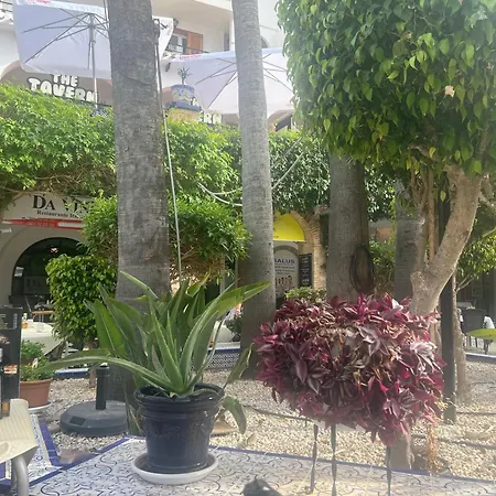 Residencial Mirasal Apartment *